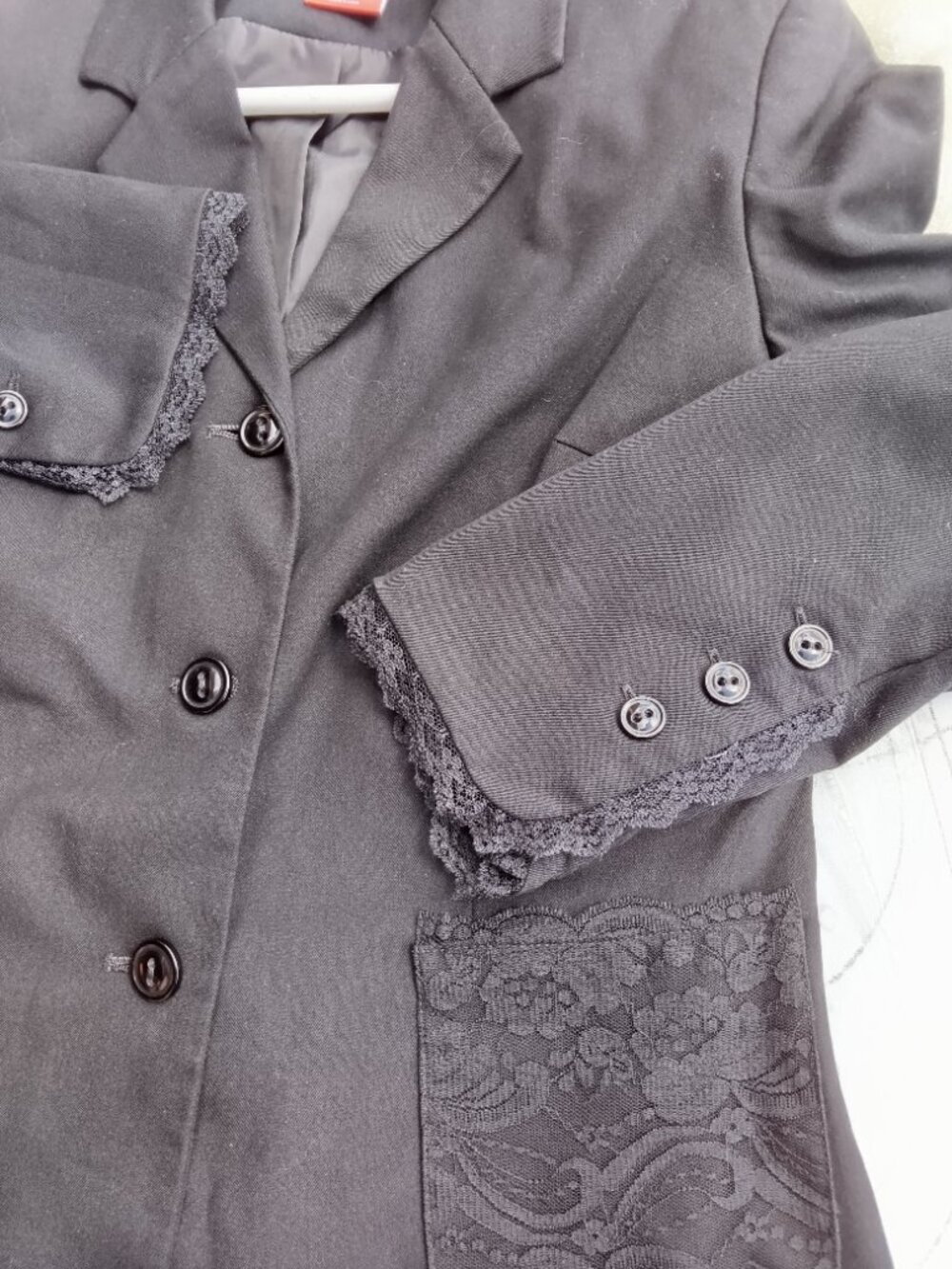 Women's Blazer, by Oscar De la Renta - Picture 4 of 8